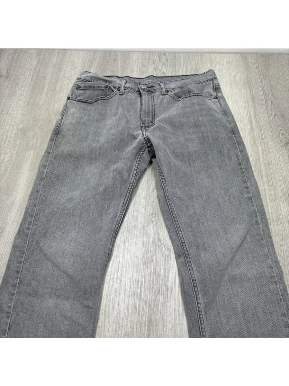 Levis item description